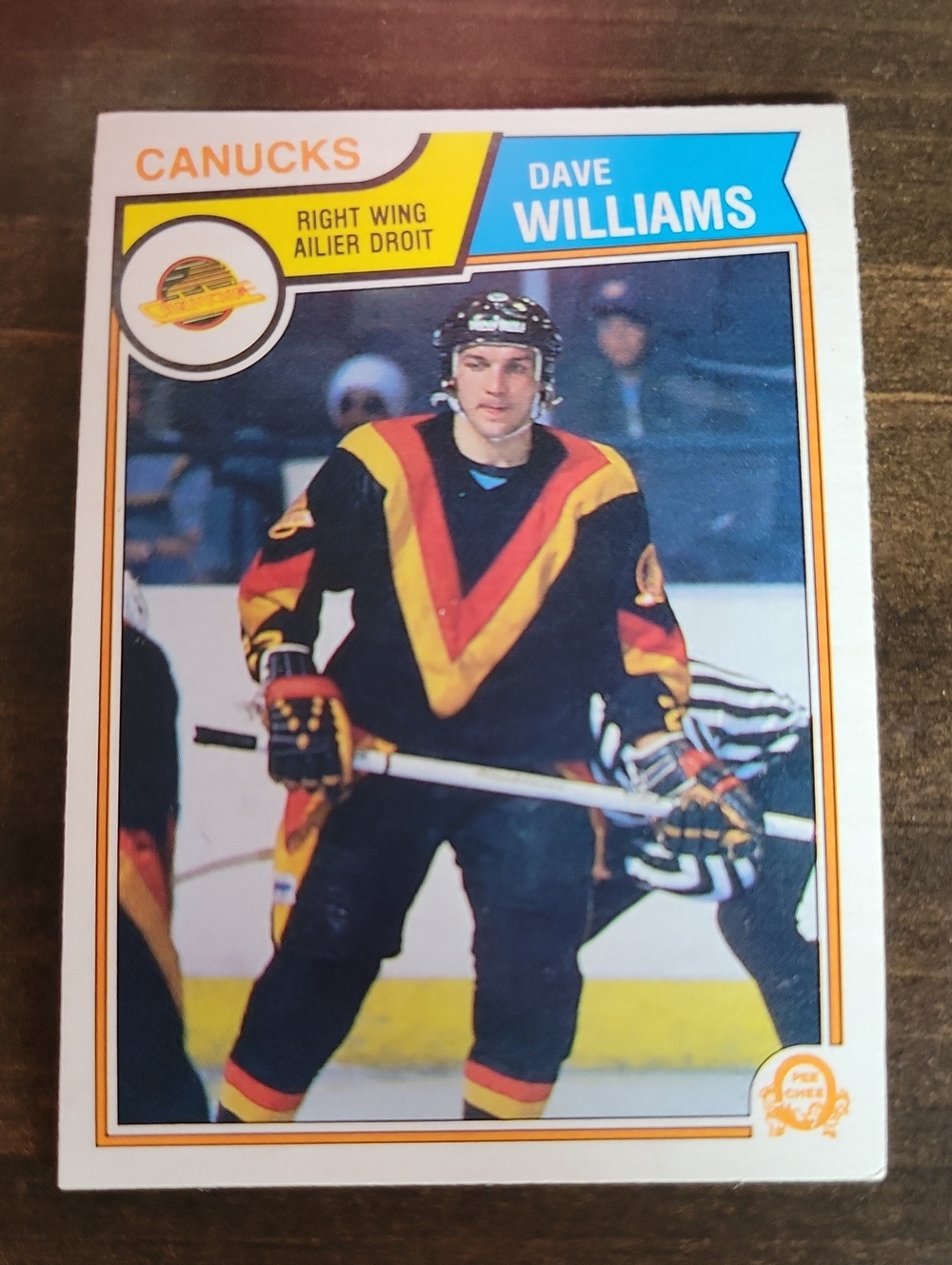 1983/84 OPC Dave Williams Vancouver Canucks Hockey Card - Black & Yellow Jersey